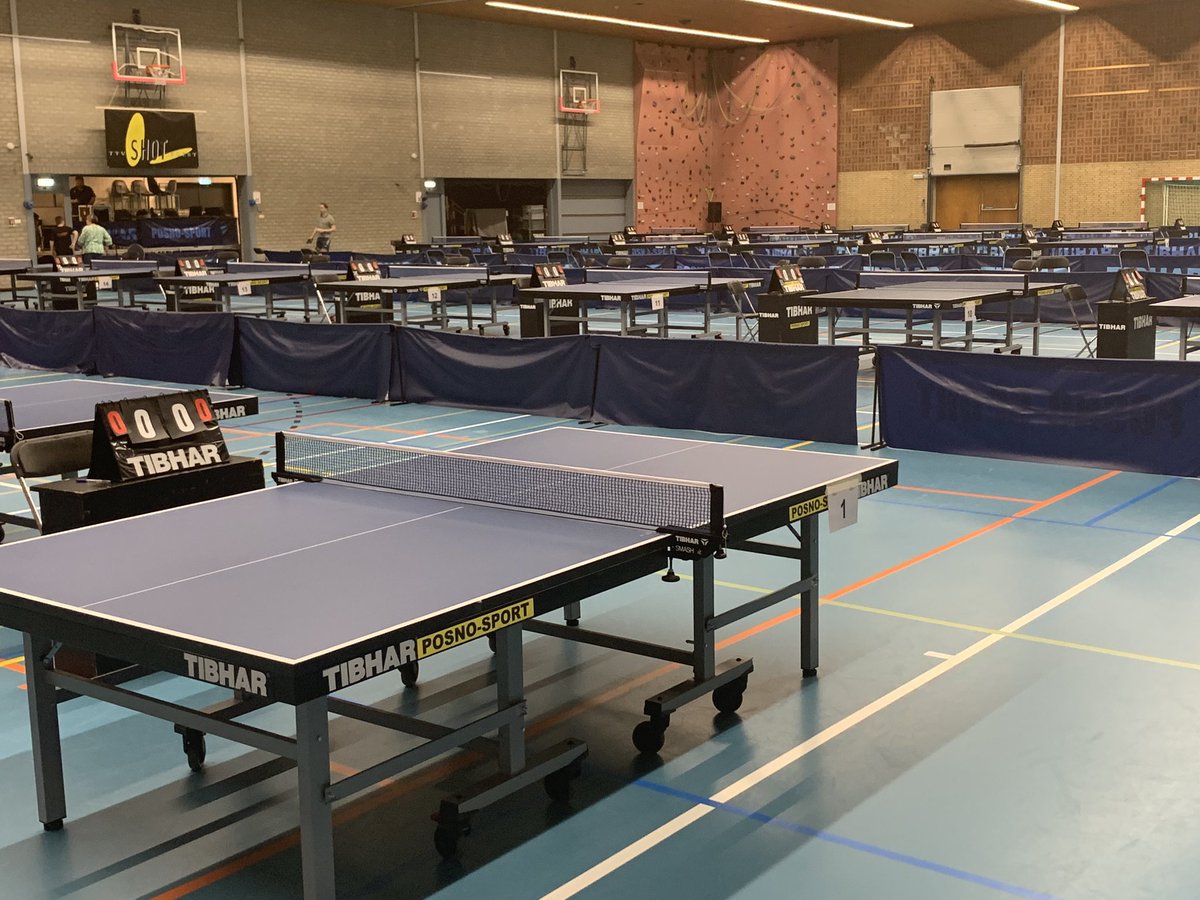 ttvshot's tweet photo. Alles staat klaar, de rode loper ligt klaar. Wij zijn er klaar voor en hebben er zin in. Jullie ook?  #tafeltennis #njk @nttb_tafeltennis https://t.co/hyqwBP2JU8