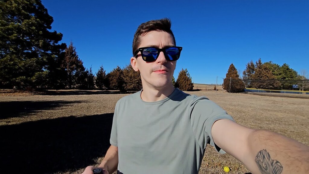 z34guy_'s tweet photo. https://t.co/xIF0LhHcTr Thank you for watching my video! Check out some of my gear below!

My Smartphone - https://t.co/4B49rifsUE
BEST Smartphone Gimbal Stabilizer - https://t.co/nmnEwg1bB6
BEST DSLR Camera For YouTube - https://t.co/4Da8VB6XPO
BEST QUALITY Lens - … https://t.co/zCmWuveGTg