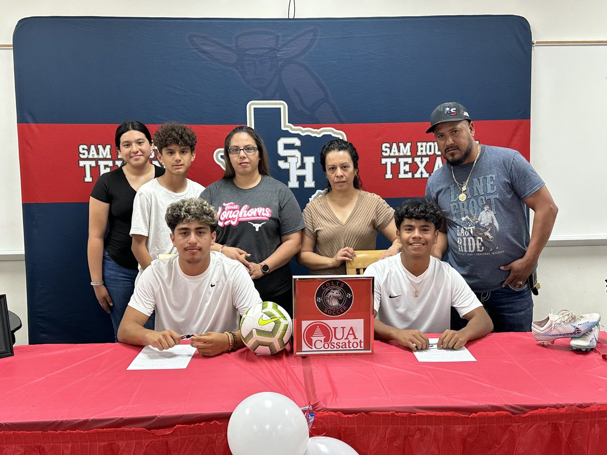 SamTexanSoccer's tweet photo. We want to congratulate Marc Enriquez and Isaias Arce on signing to play college soccer at UA Cossatot. Incredible for these two young men! #SamSoccer https://t.co/gwt7I47UeV