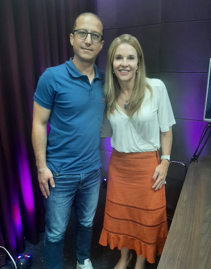 Fellipelli's tweet photo. Nos próximos dias você poderá ouvir e assistir em todas as plataformas, o nosso bate papo com Samuel Sabino, que é fundador da consultoria Éticas Consultoria, filósofo, mestre em bioética e professor, falando sobre "Comportamentos pela linha filosófica!".

Não perca! https://t.co/d0UMceHBuv