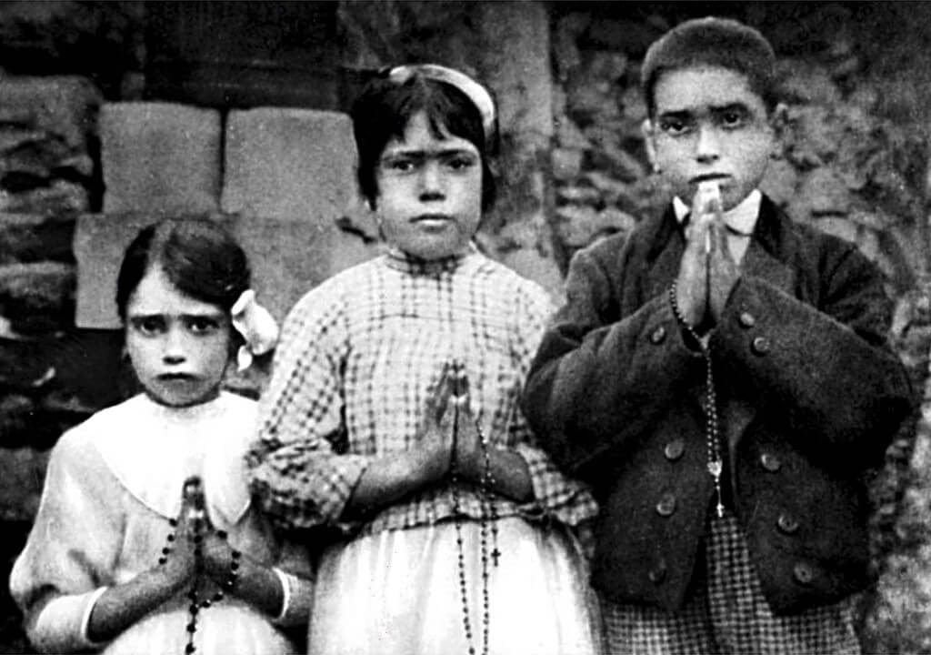thepathistruth's tweet image. Sister Lucia of Fatima said:
“The final battle between the Lord and the reign of Satan will be about marriage and the family.”