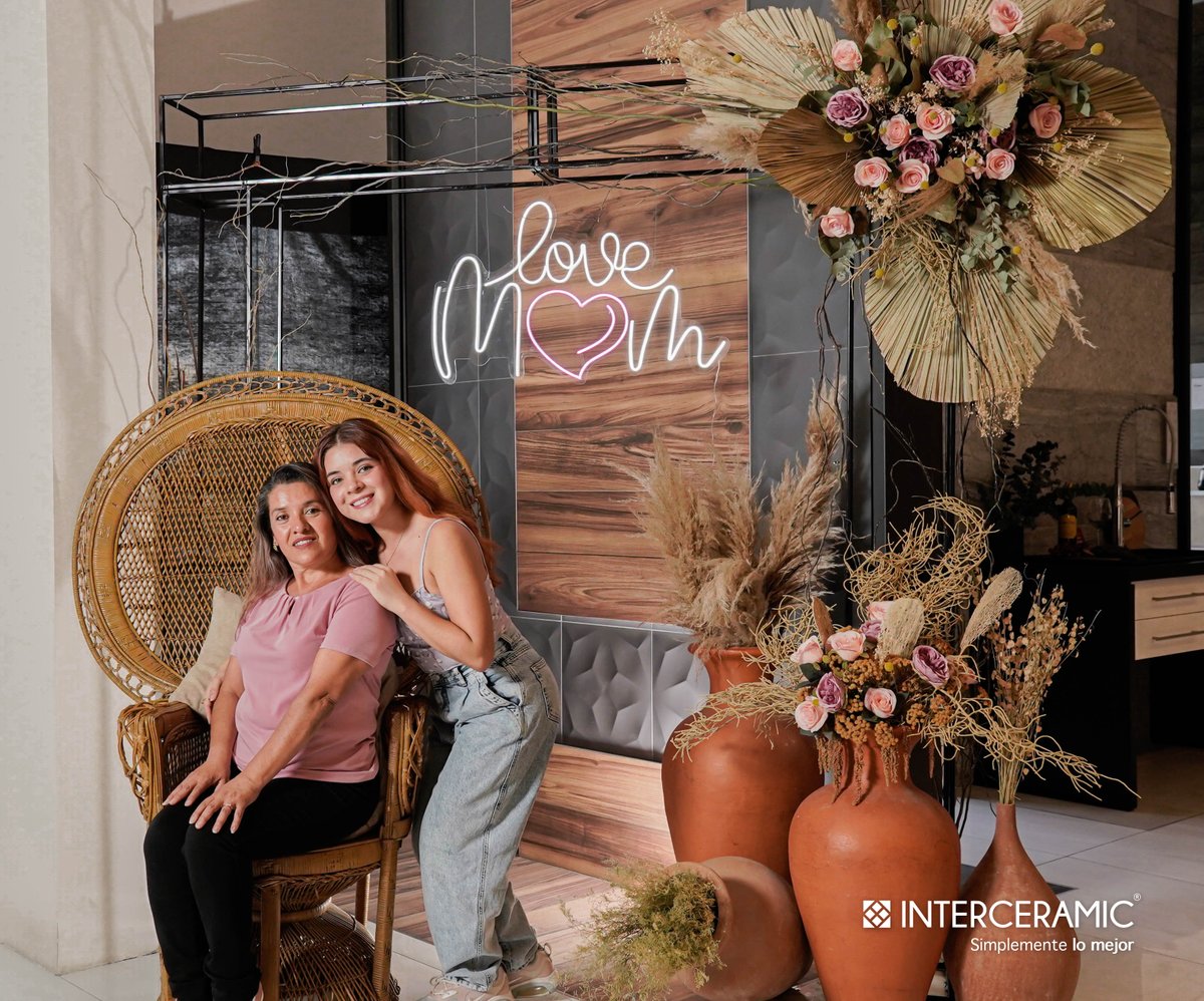 interceramicMX's tweet photo. ¡Así vivimos el día de las madres en Interceramic! Este año celebramos a todas las mamás creando momentos especiales donde pudieran disfrutar en compañía de sus familias. Ser mamá es ser #SimplementeLoMejor https://t.co/4UYZlpb9fX