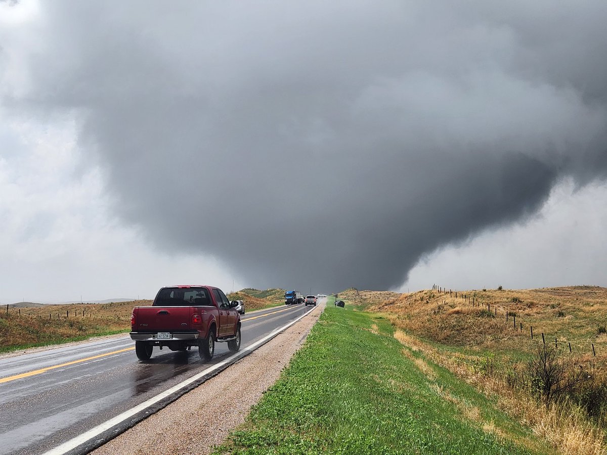 AstroNate93's tweet photo. Wedge tornado need Greely, NE at 1437. https://t.co/0IbYpZudU4