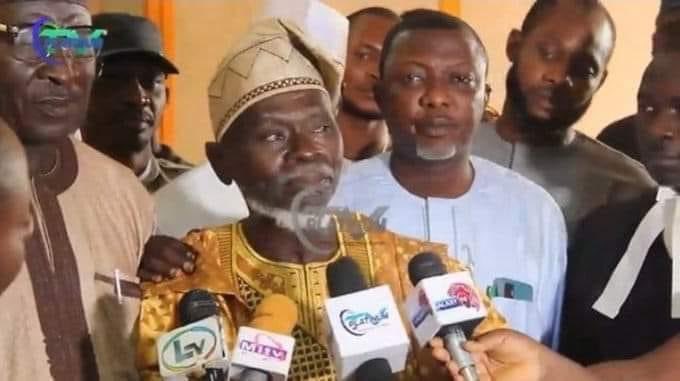 empror24's tweet photo. Labour Party splits into four sects. Peter Obi Elluppee, Abure Labour Party, Lamidi Apapa Labour Party and Labour Party Lawyers camp. The confusion starts everywhere. Everybody are claiming seniority in Labour Party. They sold themselves for peanut
 #GettheSax 🎷 
#ColoMentality https://t.co/GtreqZGSVX