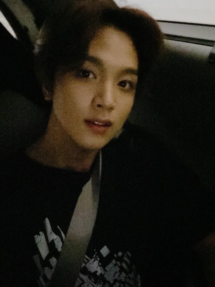 on1yhc's tweet photo. 3년 차 커플이 주말을 보내는 방법 https://t.co/0W0np3gC8i