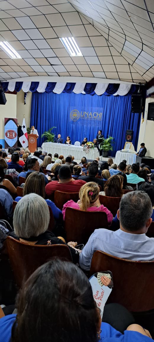 #RecorridoUNACHI <a href="/unachipanama/">UNACHI</a> #Inicia acto de proclamación de la Magíster Etelvina de Bonagas Rectora electa periodo 2023 - 2028 con el discurso de la Magíster Deidamia Díaz Presidente del Tribunal Superior de Elecciones de la Universidad Autónoma de Chiriquí. 
#Chiriqui