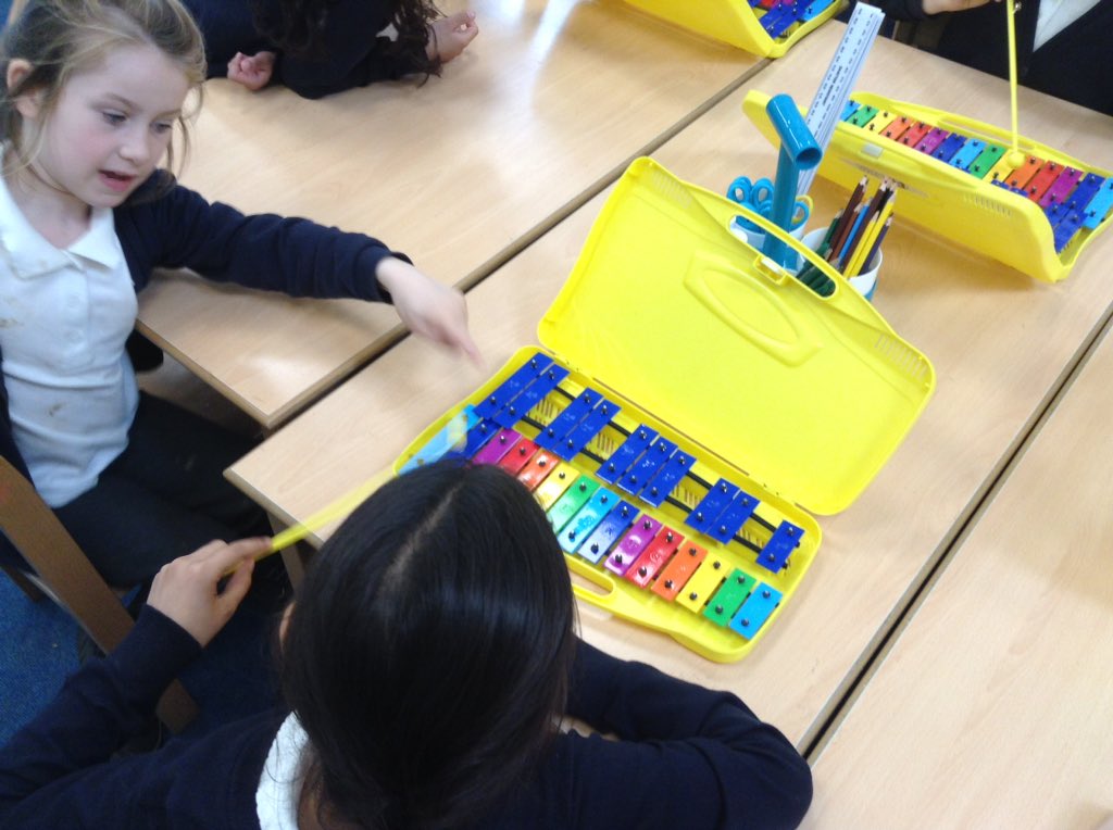 BPSHull's tweet photo. Music was certainly all around us today in 2HS. As musicians, the children listened to and appraised a piece of music, learned a new song then played the instrumental section using glockenspiels. What outstanding resilience and ambition. #BPSAspirationCurriculum #BPSMusic https://t.co/XM4QN2Dfrl
