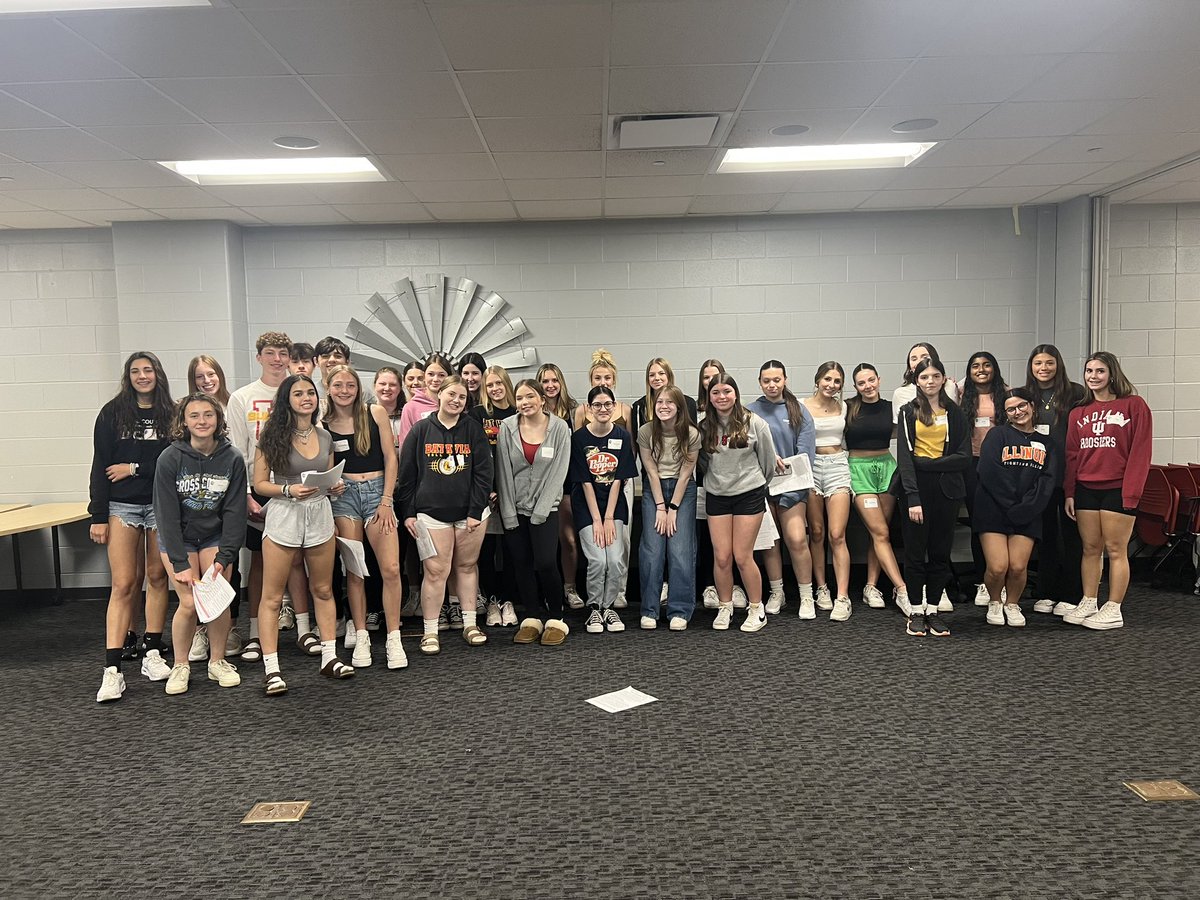 BHS_LinkCrew's tweet photo. This week our Link Crew Leaders had Development Day and prepped for 2023-2024 and the Class of 2027! We can’t wait to welcome you to @BataviaHS at Frosh Fest on Tuesday, August 15! 

@BoomerangPrjct @BHS_StuAct https://t.co/fgYV15QhrP