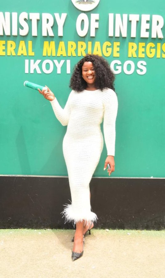 yarnicist's tweet image. Our first attempt at making a crochet bridal wear was a hit. 
Bride was happy, Crocheter was happy, everybody was happy.
#Crochetartist #Crochetlover #Crochetdress #uniquecrochetdress