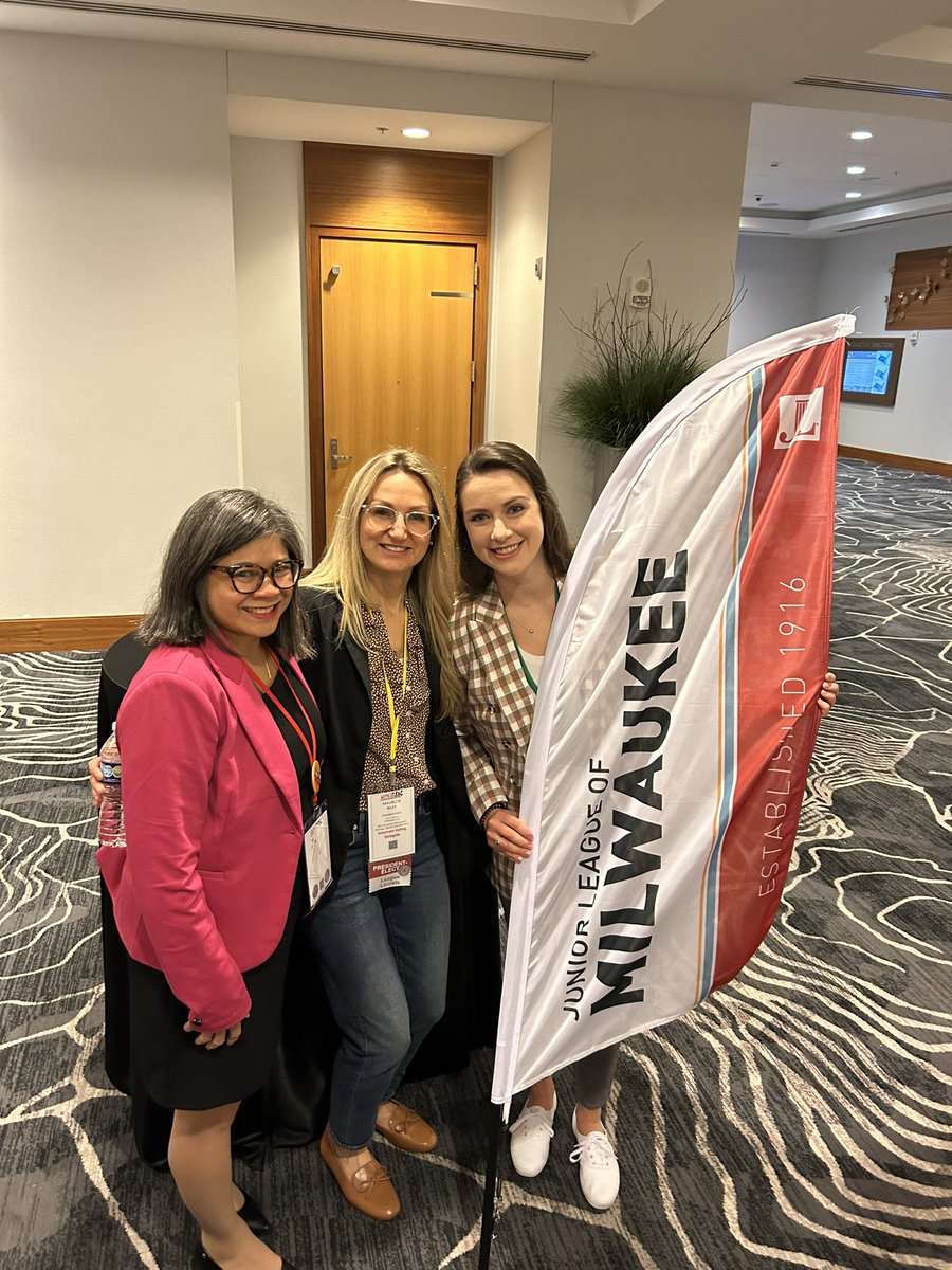 eedonegan's tweet photo. We’re having such a great time at the @JuniorLeague Annual Conference. It’s an honor to represent JL-MKE! #JLAC23 https://t.co/PjcpJ32QVz