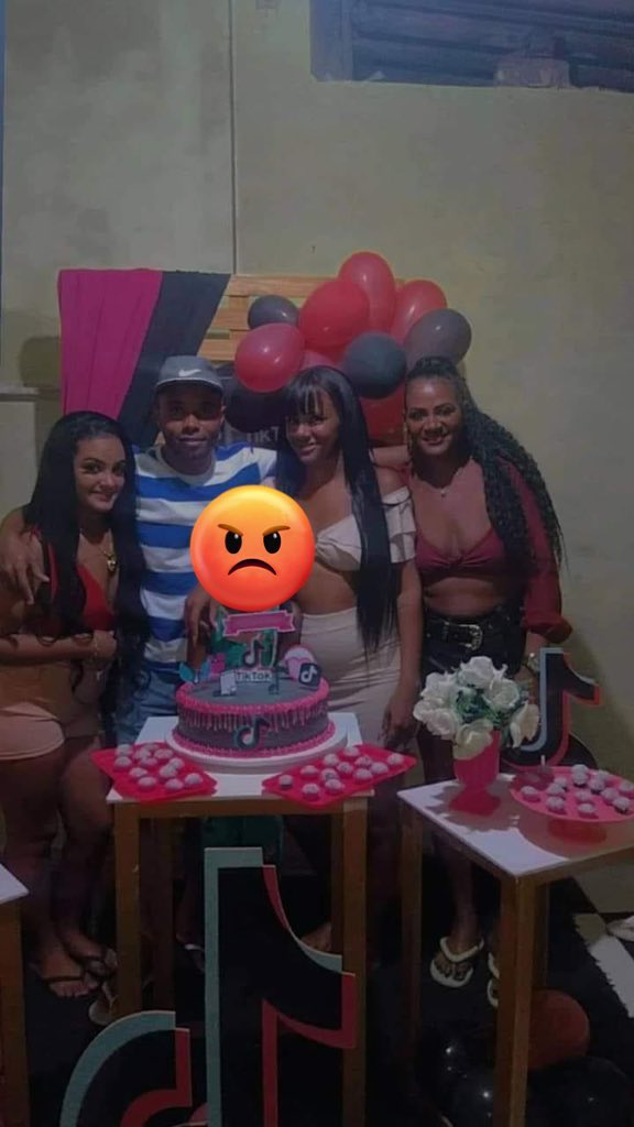jessicarla23's tweet photo. Assassinos 😡😡 https://t.co/iTs77P7nQD