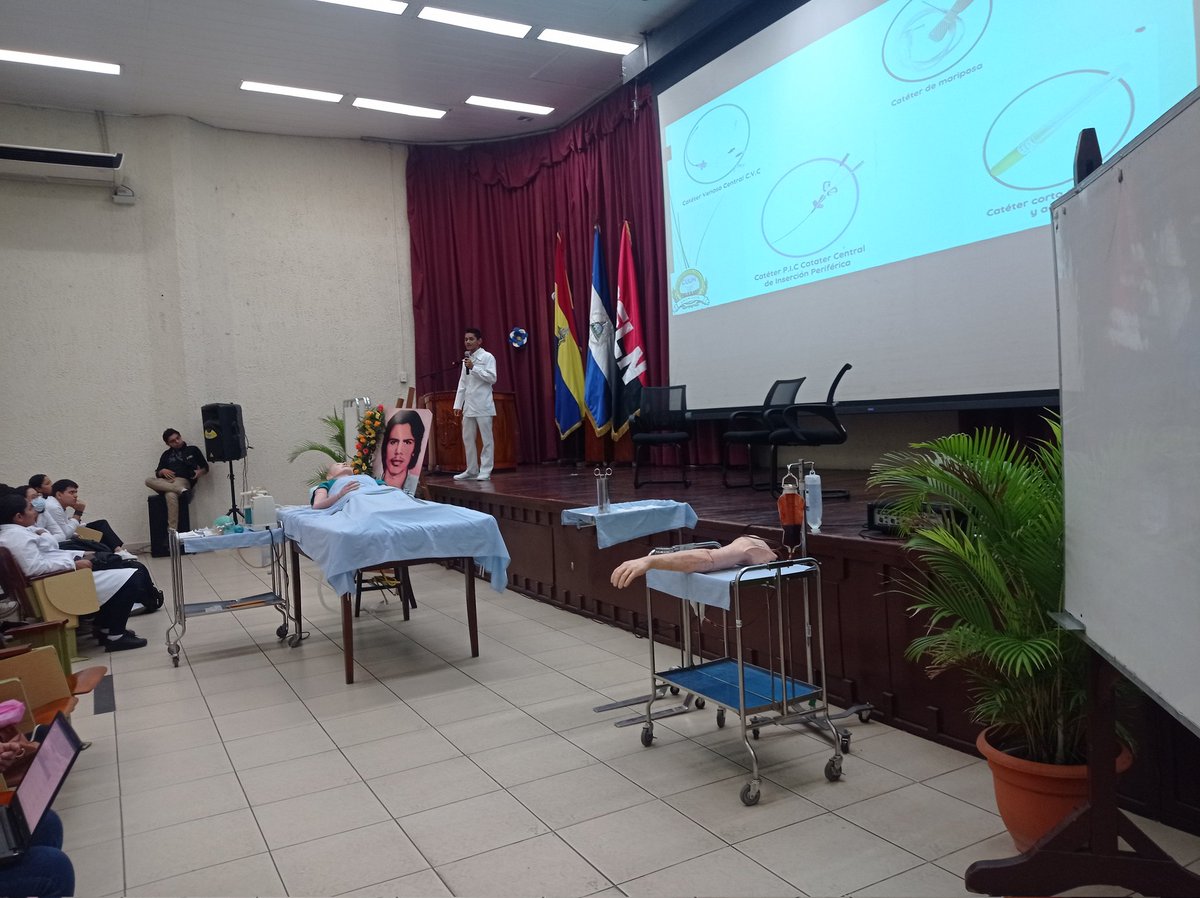 Hoy 12 de mayo día de la enfermera y enfermero, CUUN - UNAN León y CUUN Médicas organizaron taller del cuidado del paciente con participación de la carrera de enfermería. #UVDenisSilva  #LeonRevolucion #MayoVivaSandino