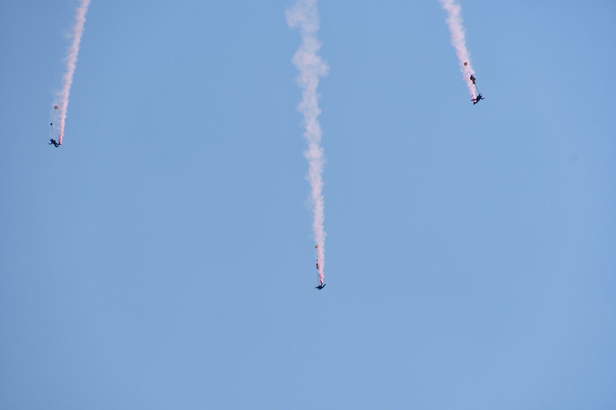 starsandstripes's tweet photo. The Army Golden Knights will be parachuting into #CampLegacy — West Potomac Park in Washington, D.C., on May 12 & 13 at 4p. Don’t miss your chance to see them in action! https://t.co/UDDY8mdxrk