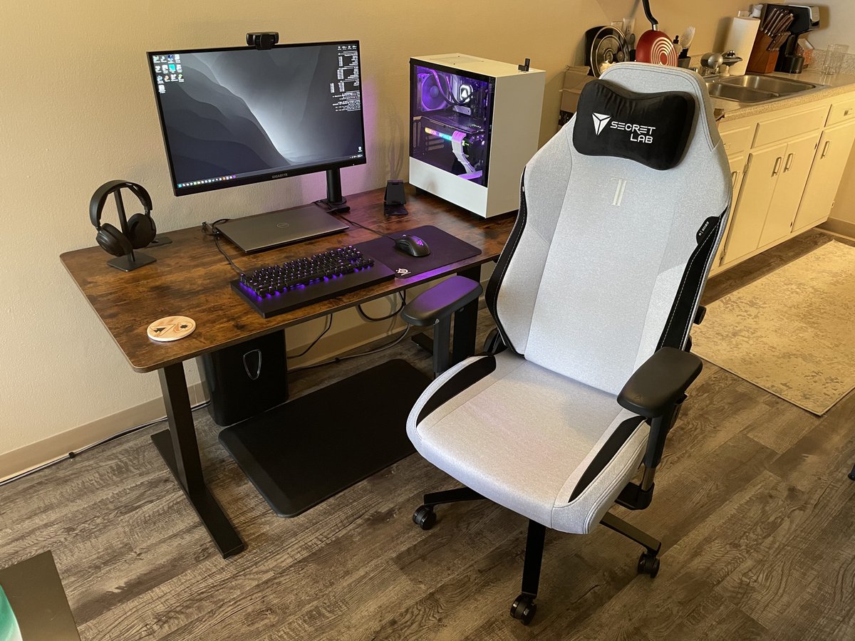 Looking pretty good! Home set up evolved! #Secretlab