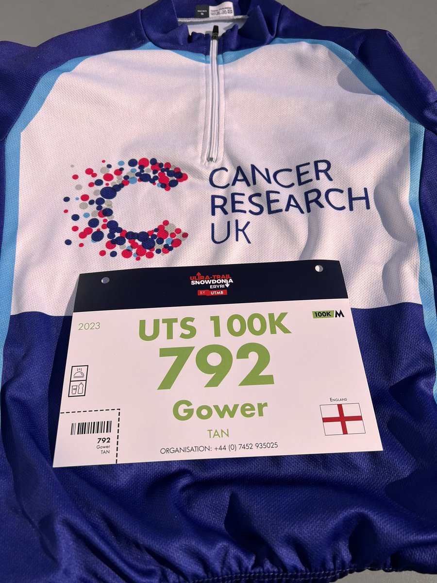 gowertan's tweet photo. My bib is 792. Always grateful for the support &amp; encouragement - if you’d like to sponsor me to help @CR_UK @CRUK_Policy bring about better outcomes for everyone touched by cancer: 
👉 https://t.co/fQBCivl6FR 💜 #TeamCRUK #runningallovercancer #UTMBWorldSeries #SnowdoniabyUTMB https://t.co/FquW9EaZrK