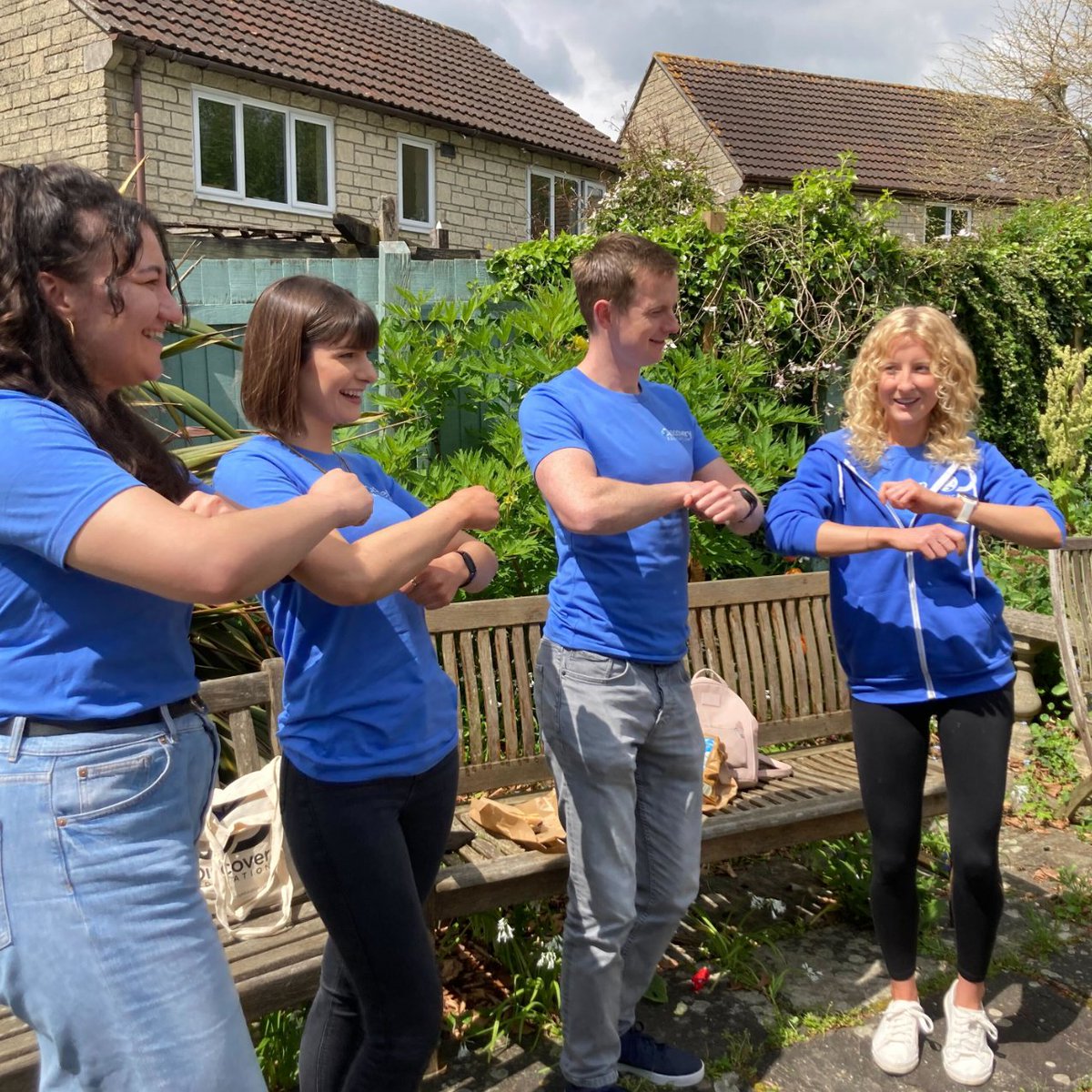 DoodleLearning_'s tweet photo. To celebrate @DiscoveryEd's #BetterTogetherDay, we've been volunteering at @Mentoringplus, Cats In Distress + the @PeggyDoddCentre! ⭐ It's been an absolute pleasure giving back to our community and meeting so many wonderful people 🫶

#volunteering #mentoring #bettertogether https://t.co/AUFAAh1XLV