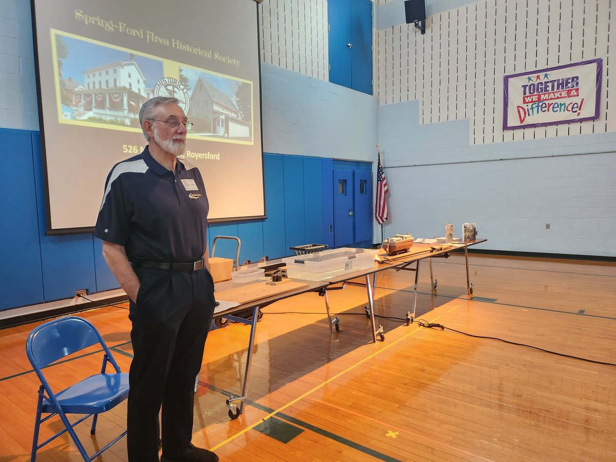 SpringCityRAMS's tweet image. Mr. Willauer from the Spring-Ford Historical Society taught SCE students about the Spring City Canal. Students enjoyed science experiments and artifacts! They are so curious and asked great questions! #smallschoolbigheart @SpringFordASD