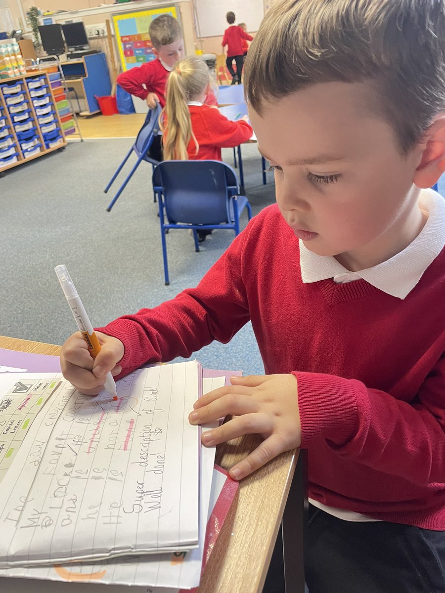 BPSPrimary1L's tweet photo. Here we are enjoying the editing process. #authorsatwork #BPSWritingWeek ✍️ https://t.co/Ny1Tyossav