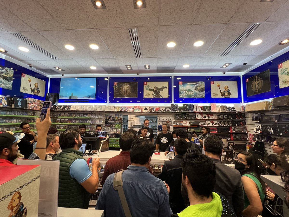 Galiala's tweet photo. Qué emoción haber tenido la oportunidad de participar en el evento de lanzamiento de #TearsOfTheKingdom en la CDMX!
Y hoy poder celebrar por fin la salida de este juego tan increíble. De verdad espero que todos lo disfrute ! https://t.co/V81LDIctLC