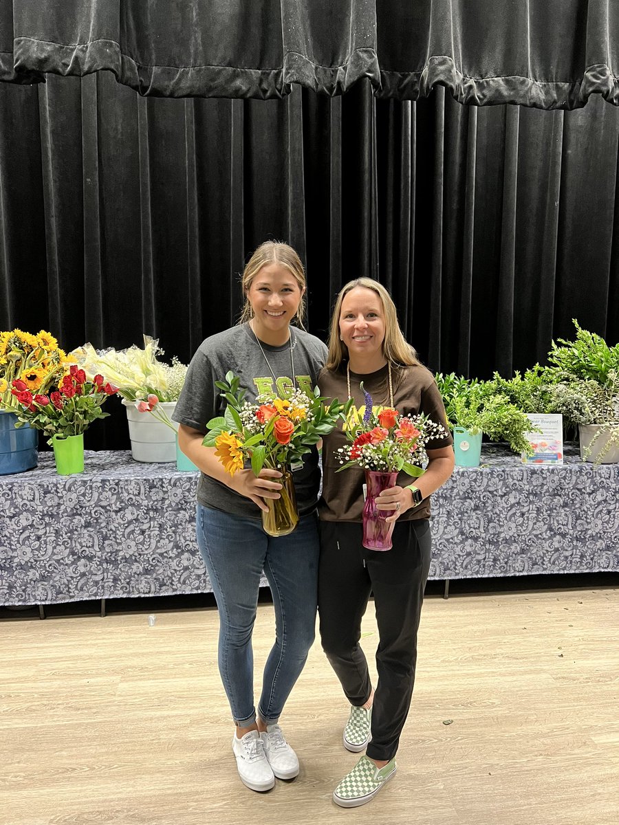 Our PTA knocked it out of the park today! 💚 Thank you <a href="/PtaElmGrove/">Elm Grove PTA</a> for the amazing final day of Teacher Appreciation Week! We are beyond grateful! <a href="/HumbleISD/">Humble ISD</a> <a href="/HumbleISD_EGE/">Elm Grove Elementary</a> #egeglows