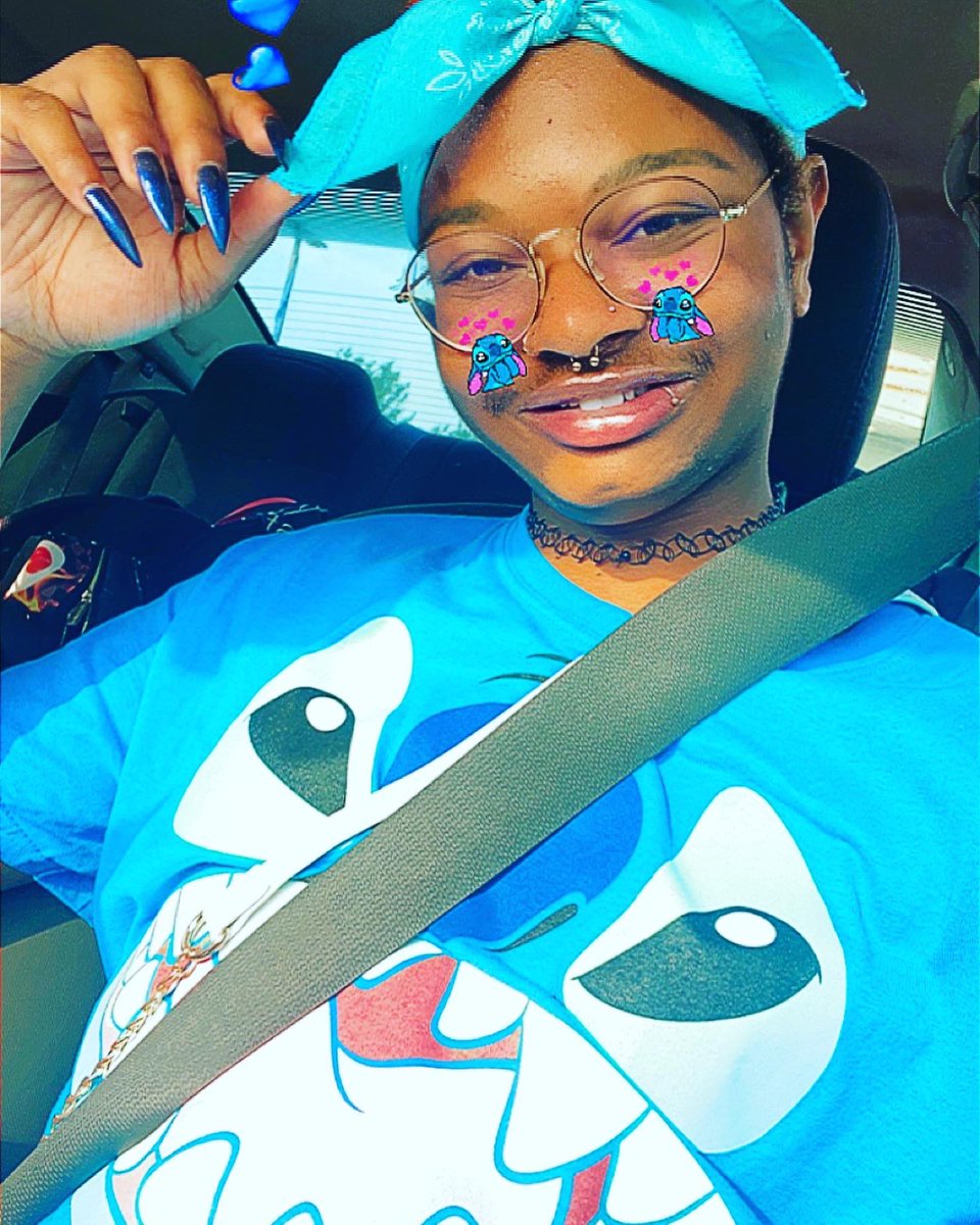 _Lullaby256's tweet photo. I’m such a stitch💙🌺❕ https://t.co/cXVgEM9sYS