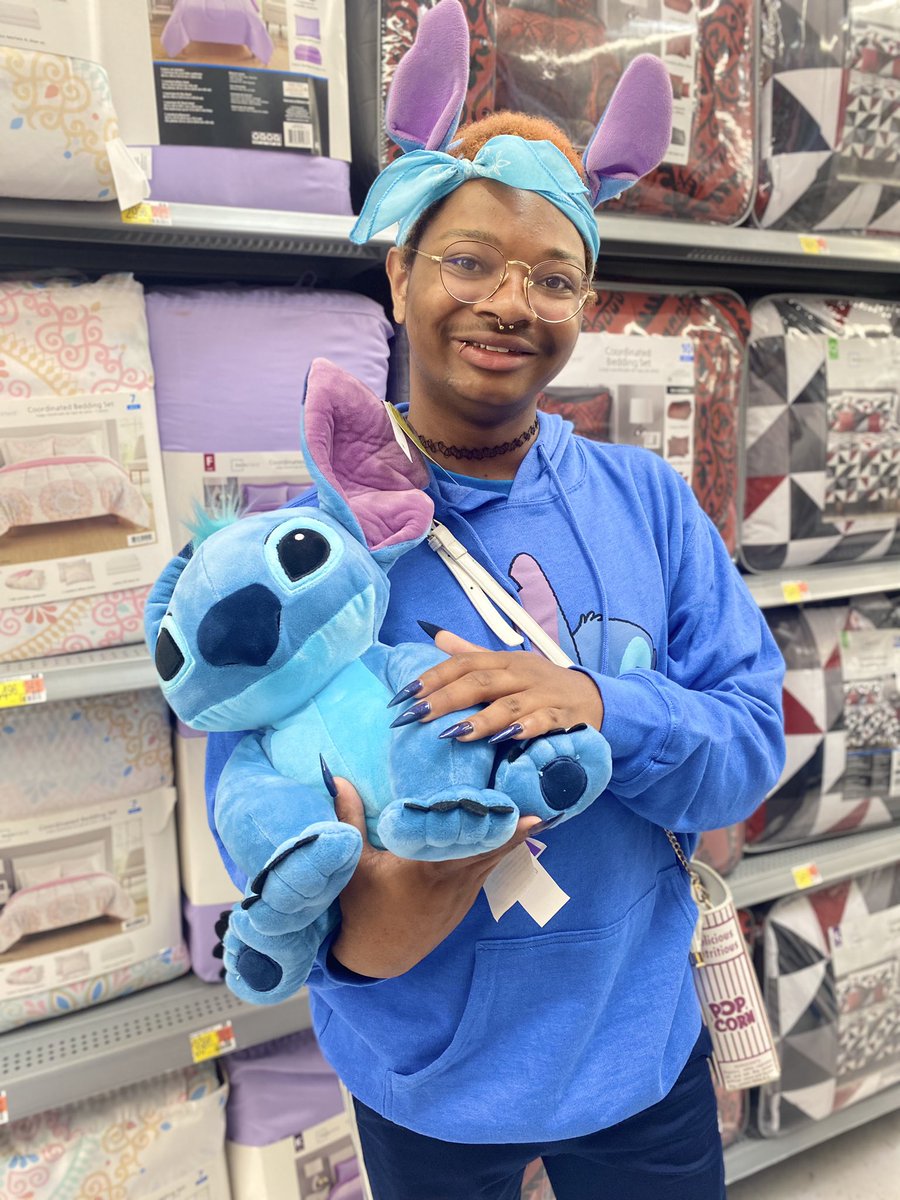 _Lullaby256's tweet photo. I’m such a stitch💙🌺❕ https://t.co/cXVgEM9sYS