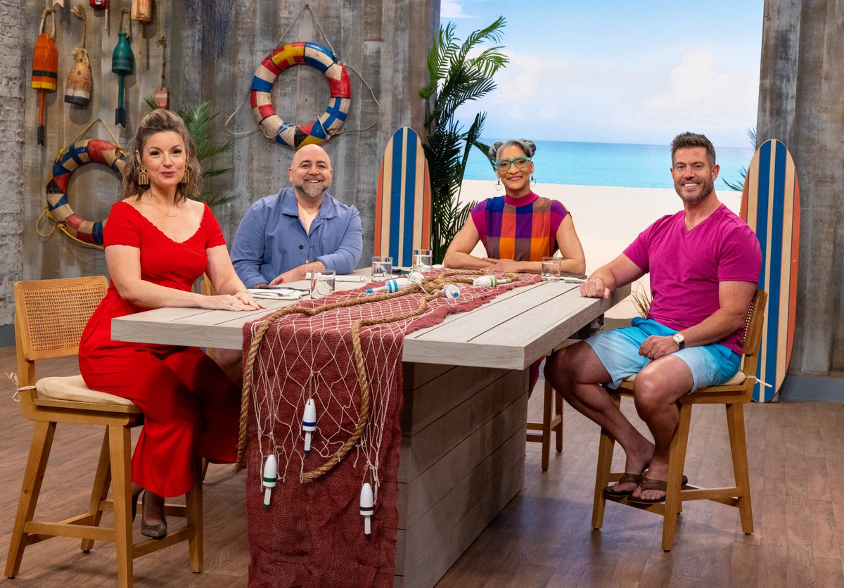 FoodNetwork: It’s time to get the SCOOP on the bakers’ ice cream sandwiches from judges @carlahall, @duffgoldman + @ChefDPhillips 🤩 #SummerBakingChampionship