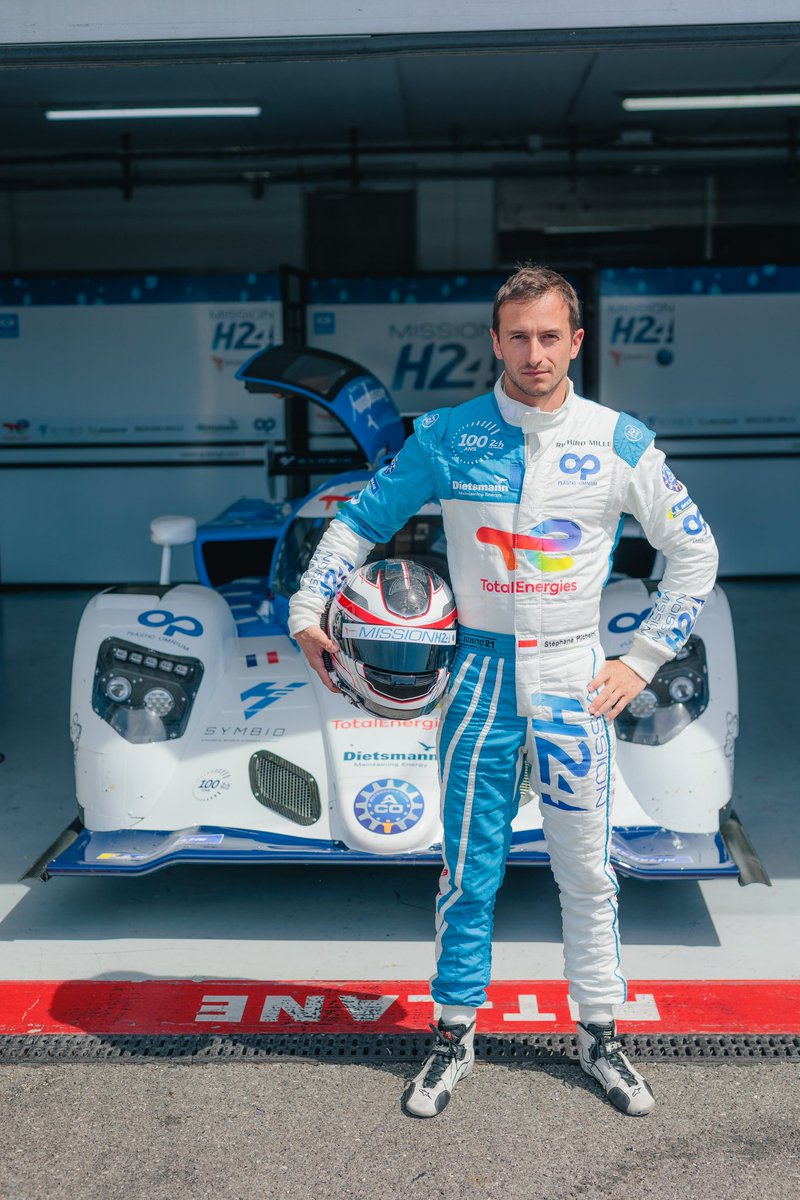 MissionH24's tweet photo. #MissionH24 participe à nouveau au @GPdePau ! 🎢🏎️
Exposé dans la structure @TotalEnergies, le prototype électrique-#hydrogène de course, #H24, est la preuve concrète du potentiel de l'hydrogène pour la compétition et la mobilité zéro émission.
#PauVille #PauGrandPrix #GPdePau https://t.co/bBQbiwG01E