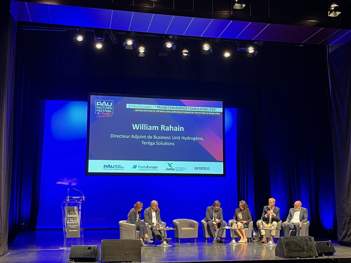 Teregacontact's tweet photo. Lors du Forum « Transition énergétique &amp; Mobilités » organisé en marge du @GPdePau 🏎️ , @wrahain est intervenu pour parler de #mobilitépropre : "Il faut accélérer le développement d'infras de production et de distribution d'#H2 vert 🟢et bas-carbone". https://t.co/pGZnDc5qJk