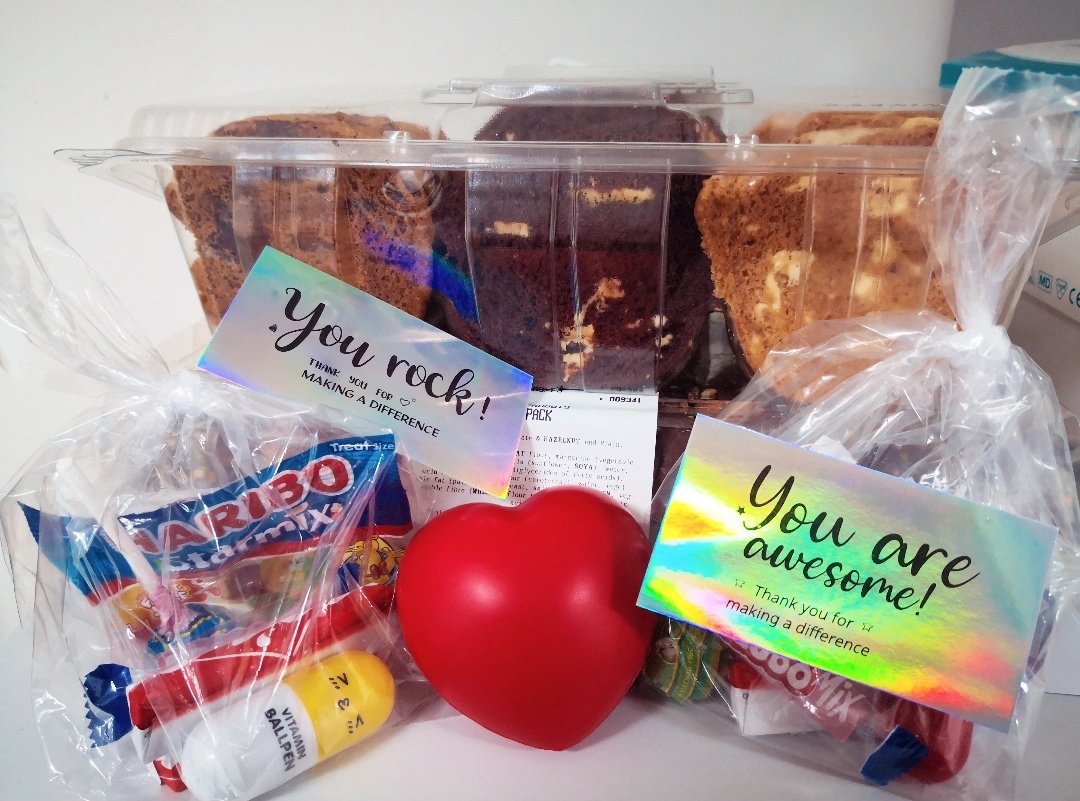 Happy Nurses Day✨🏥
A special day celebrating all these amazing individuals and our profession on T13 Oncology Unit. Like every day, I am proud to lead this team and inspired by the dedication and commitment that each member gives to our specialty. 
#InternationalNursesDay #uclh