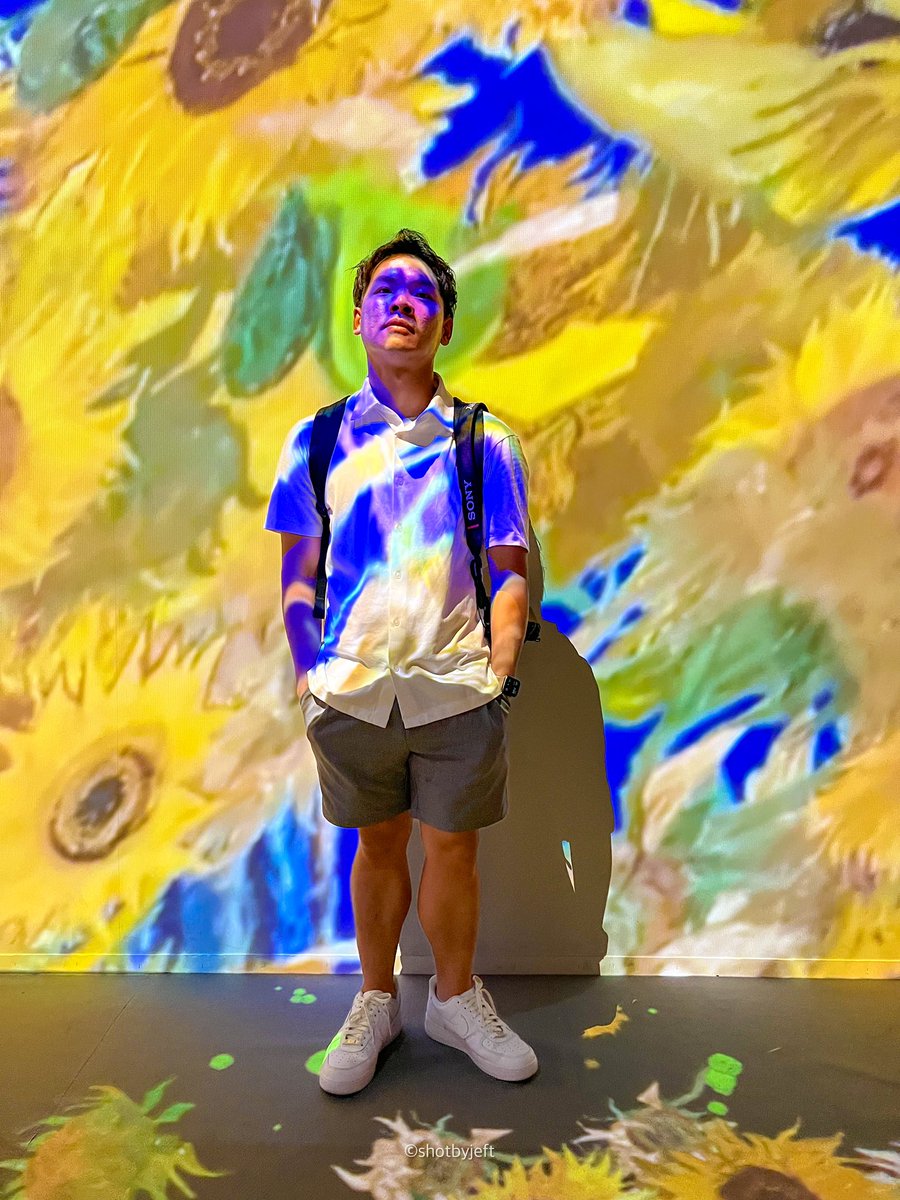 Jeftwong's tweet photo. #VanGogh: The Immersive Experience in 🇸🇬 #360digitalartexhibit #travelblogger https://t.co/2HA9zLe8w9