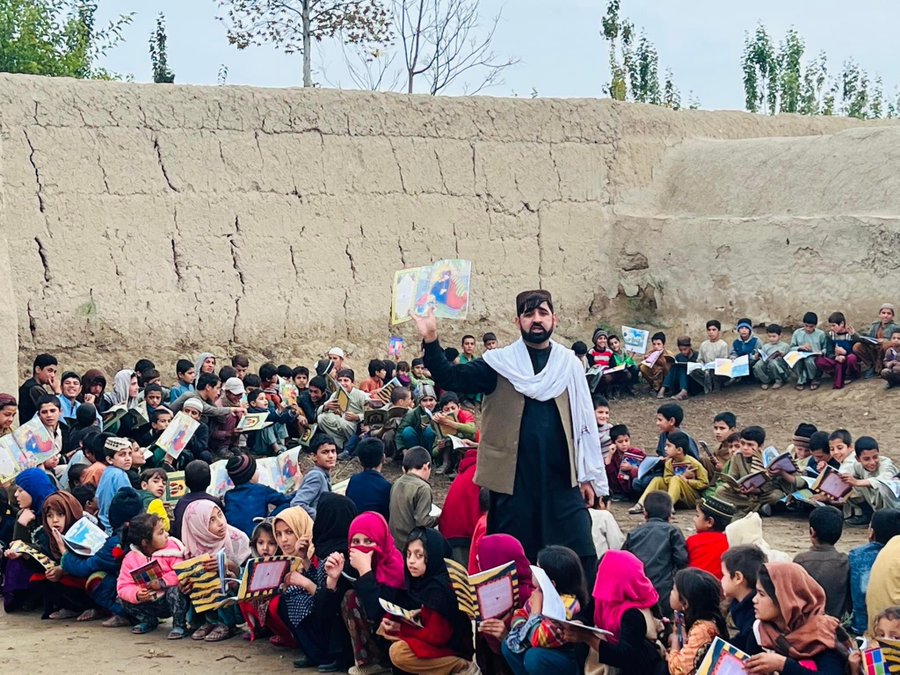 nasibullah_noor's tweet image. Release education activist @MatiullahWesa.

Support Matiullah Wesa and raise your voices for him.

He deserves to be free and be with his family.

@PenPath1

#ReleaseMatiullahWesa 
#Afghanistan
