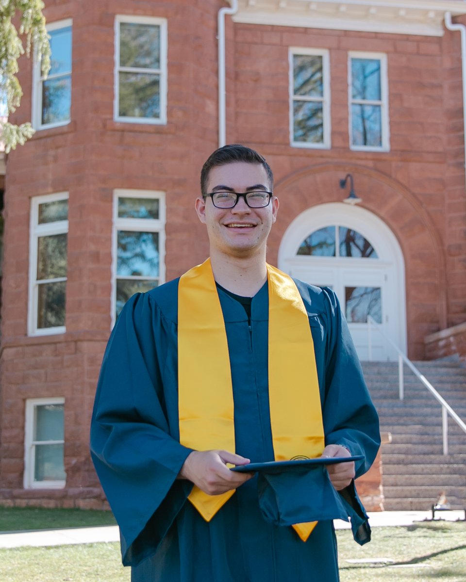 BrendenMartin_'s tweet photo. Used my COVID eligibility year. 🎓
📸:@jsgjournalism
#NAUgrad | #NAUGraduation | #Classof2023
@NAU | @NAU_MIC | @NAU_MICsports | @jackcentral
(1/4) https://t.co/RNTa7MJKtp