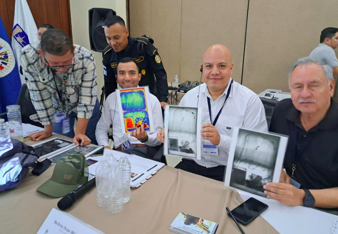 OEA_CICTE's tweet photo. During group exercises, participants were able to put into practice their knowledge of standard operation procedures and screening techniques to identify low technology threats @StateDeptPM #CICTE_AviationSecurityProgram @Guatemala_DGAC @PNNLab https://t.co/gF5cJUe29A