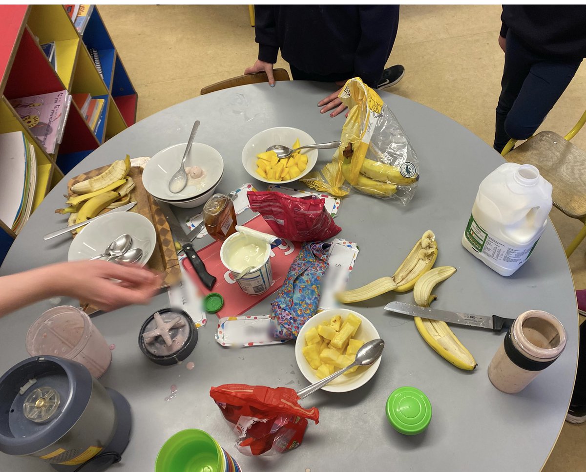BallinderreenNS's tweet photo. Junior Infants have been enjoying learning all about the EU through the #BFGTOEU project. The smoothie lesson was a firm favourite 🇪🇺 🇪🇺#BigFriendlyGuideToTheEuropeanUnion @HubEuropCitizen https://t.co/0yvsHk1JOe