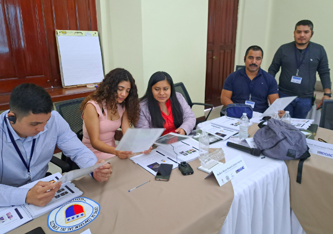 OEA_CICTE's tweet photo. During group exercises, participants were able to put into practice their knowledge of standard operation procedures and screening techniques to identify low technology threats @StateDeptPM #CICTE_AviationSecurityProgram @Guatemala_DGAC @PNNLab https://t.co/gF5cJUe29A