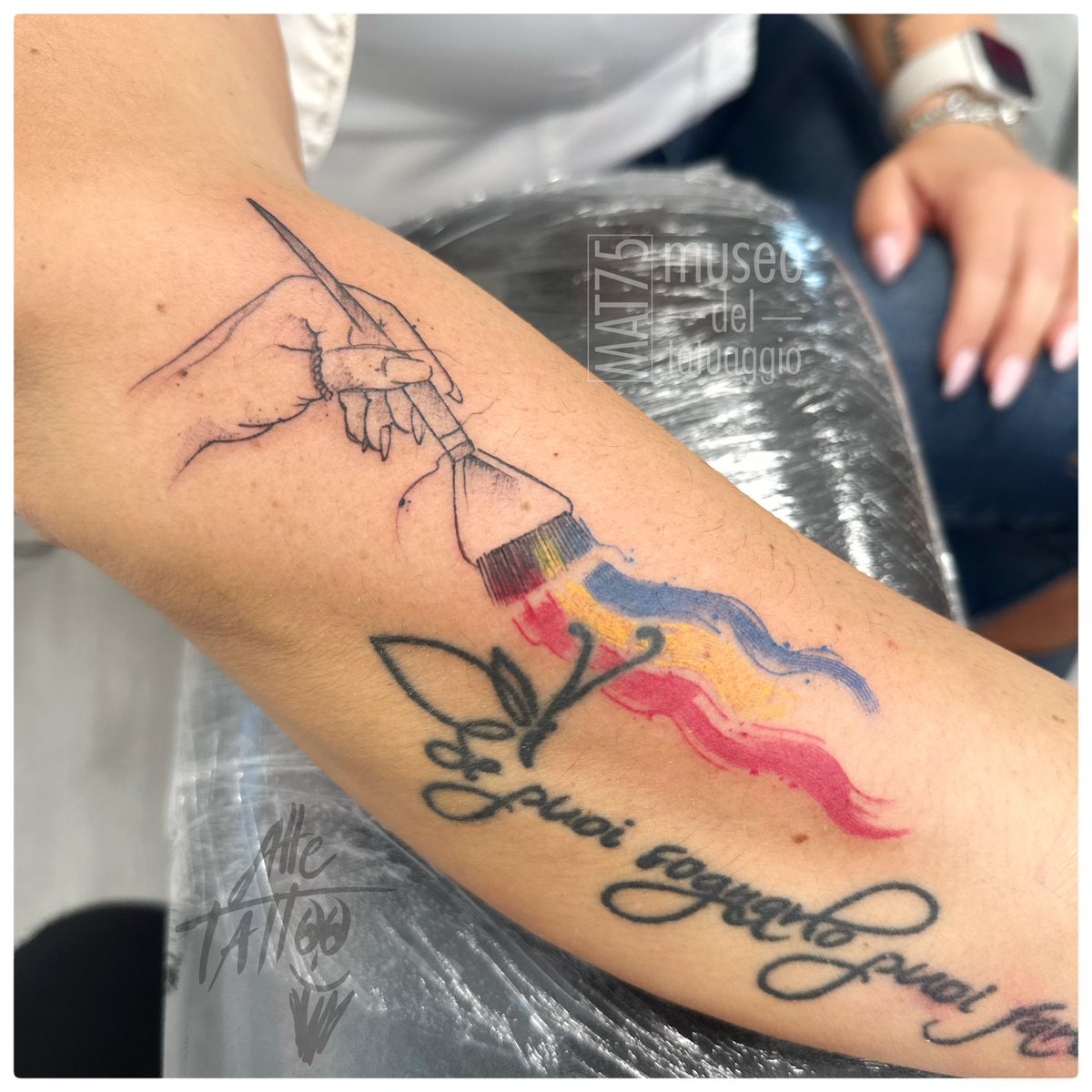 AlleTattoo's tweet photo. Oggi @alletattoo ha tatuato la super @cristinamarzo ❤️ 2 giorni di #workshop e #tatuaggi 😊 #alletattoo tornerà il 19/20 #luglio a #tatuare a #altedo #bologna ℹ️  338.8944626 #malùhairfashiondicristinamarzo #emilia #malu #malú  #polso #unghie #nails #art #scrittatattoo #scritta https://t.co/ZpVITakkhh