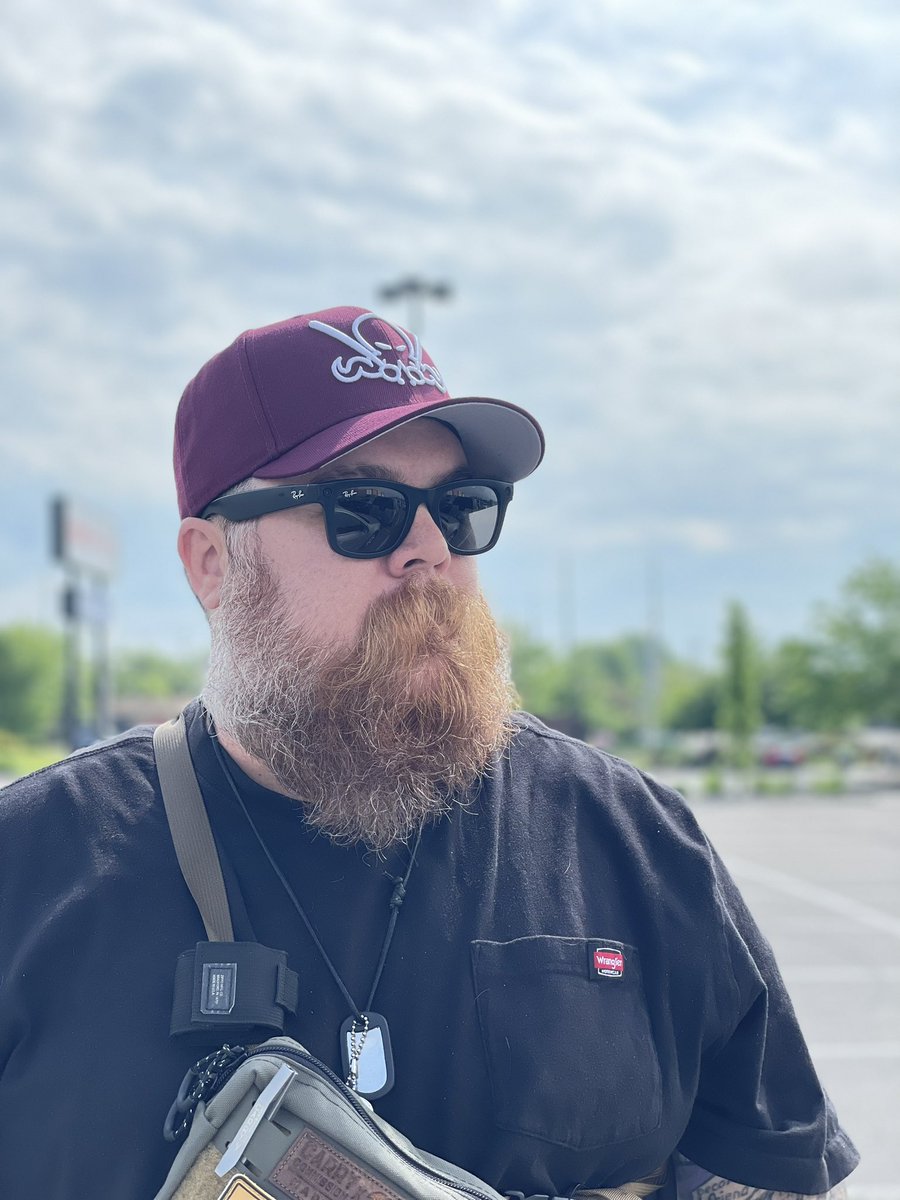 BRKCP_'s tweet image. It’s #DionicDay on #FittedFriday! @DionicWorldwide is dropping some heat over on his website so go check it out! #HatTwitter #HatHead