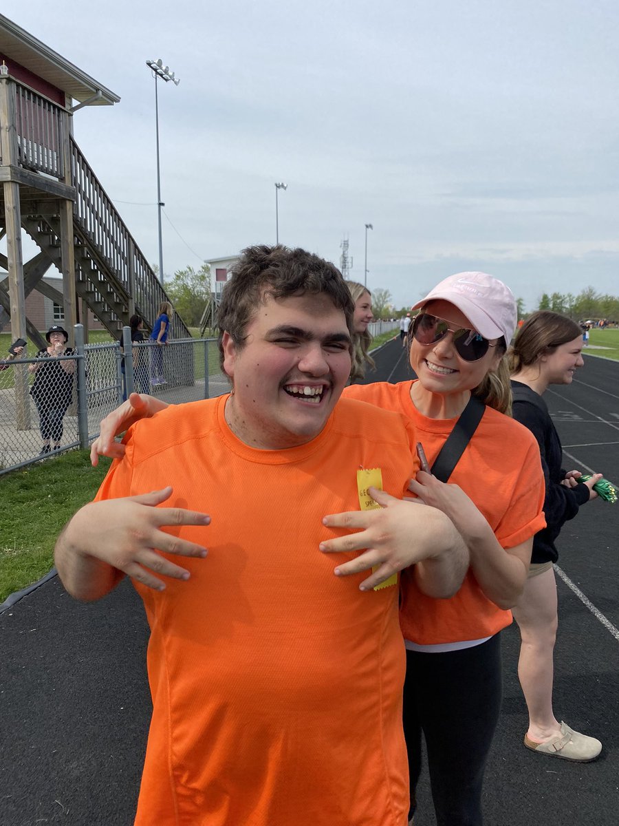gecdsbpro's tweet photo. This morning's GECDSB Secondary Special Olympics gave students the opportunity to develop physical fitness, demonstrate courage and confidence, and experience joy. Congratulations to all of the participants! 🥇🥈🥉 https://t.co/KVjCsc84sj