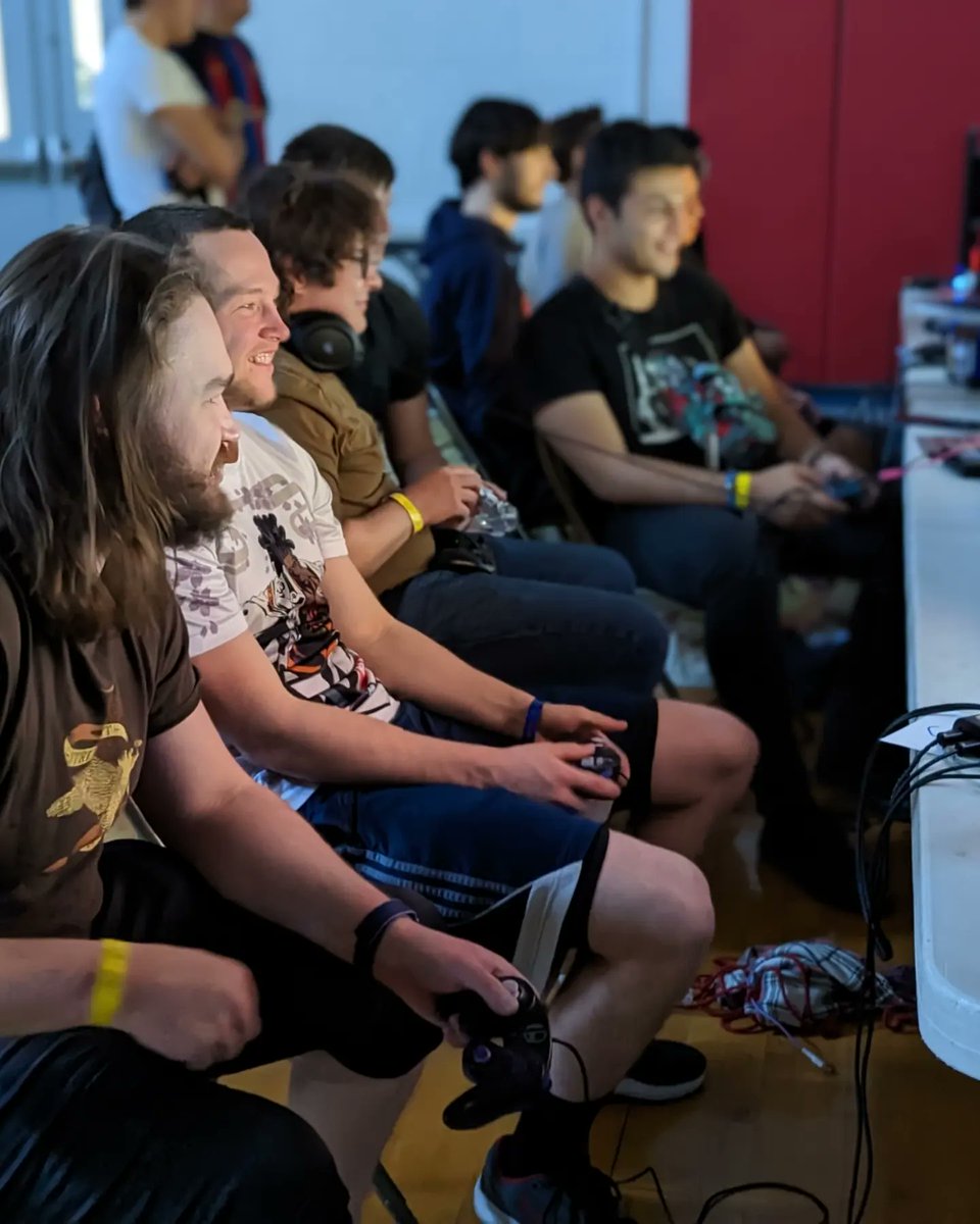 AnthonyEsports's tweet photo. April was a packed month for esports in the borderland. Anthony High School was pleased to host the Ego Boost Tournament presented by Glitch Gaming. The tourney featured games such as Smash Ultimate, Smash Melee, and Guilty Gear Strive for players to compete in. https://t.co/HLTty7MqXc