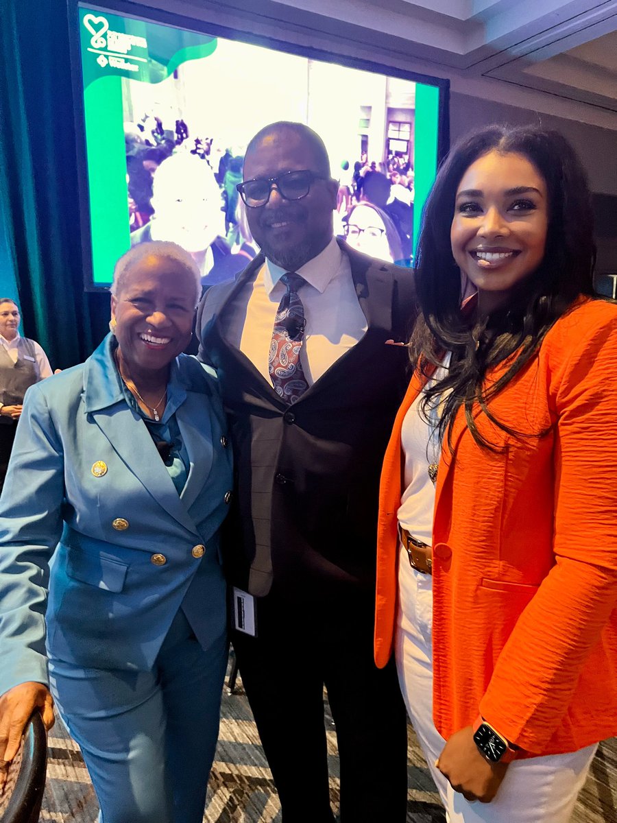 joguice_'s tweet photo. @MonicaKPearson @AJCLeroyChapman 
#ajcnurses #judge #nurseoftheyearawards
So excited chat with this dynamic duo! https://t.co/DyeeXJFfEn