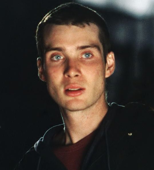 FilmUpdates's tweet photo. Christopher Nolan on seeing Cillian Murphy for the first time:

“I saw a picture of you with your shaved head and your crazy eyes — no offense. I remember being struck by your presence, from that one photograph…” https://t.co/MN5VRtaTFB