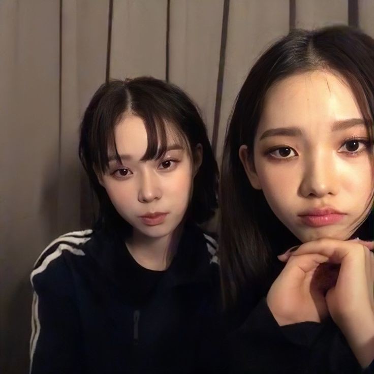 archertoile's tweet photo. Renjana pulang ke rumah setelah menang baku hantam di lapangan sama anak komplek, begini reaksi patritri #AshLan
Mama: "Jangan begitu lagi ya, nak. Besok kita minta maaf ke Budi, okay?"
Bunda: "Halah, yang salah si Budi. Berantemin aja anak kayak begitu mah" https://t.co/eYiiQMlkms