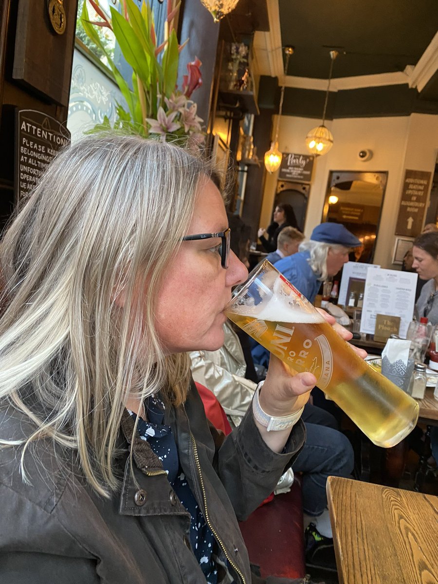 A ‘5 weeks into the new job’ chill in London.  <a href="/Cafe_Murano/">Cafe Murano</a> <a href="/thetheatrecafe/">The Theatre Cafe</a>  <a href="/DuchessTheatre/">Chatsworth Arts Centre & Duchess Theatre</a> to see The Play that Goes Wrong …… and a pint of course!!