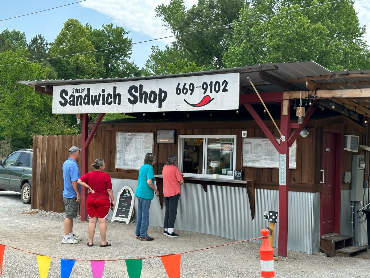 Mmm Mmm Good! 😋Talk about eating the best hamburgers in #ShelbyCountyAL  at the Shelby Sandwich Shop! Thank you for the delicious food. @mezranolaw #CommunityStrong  #MezranoLawFirm #Alabama #Injury #Lawyers #mezwins #workethic🔥🔥💯