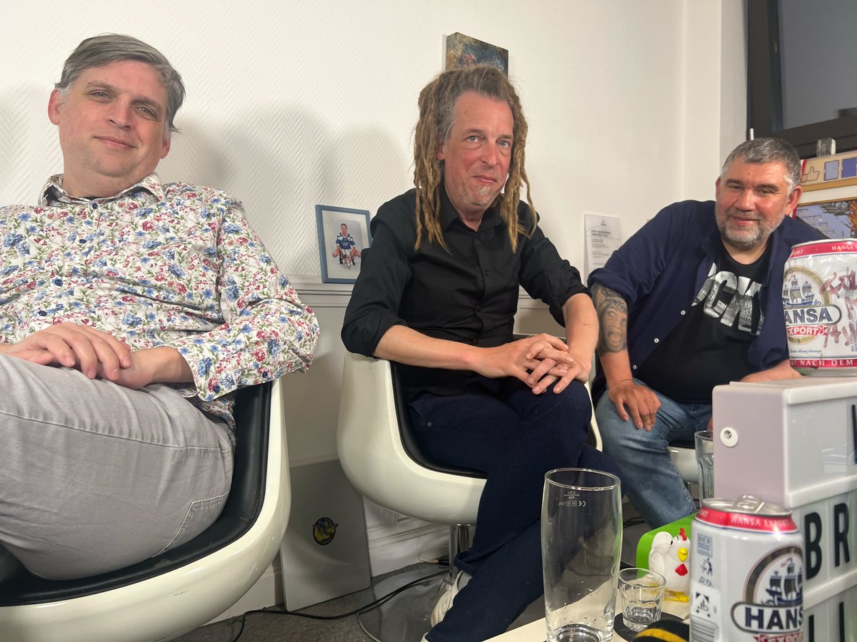 Wenn man das Ganze betrachtet
Luft, Liebe, Geld und was das mit den 200 Meter macht.
Romantische Vorstellung über Fußball und die Fakten zu Agreements. 

Gast: Armin Pallawa – #BremenLiga  Experte. 

Folge 206 jetzt anhören.
youtube.com/live/L9h_6zI3L…