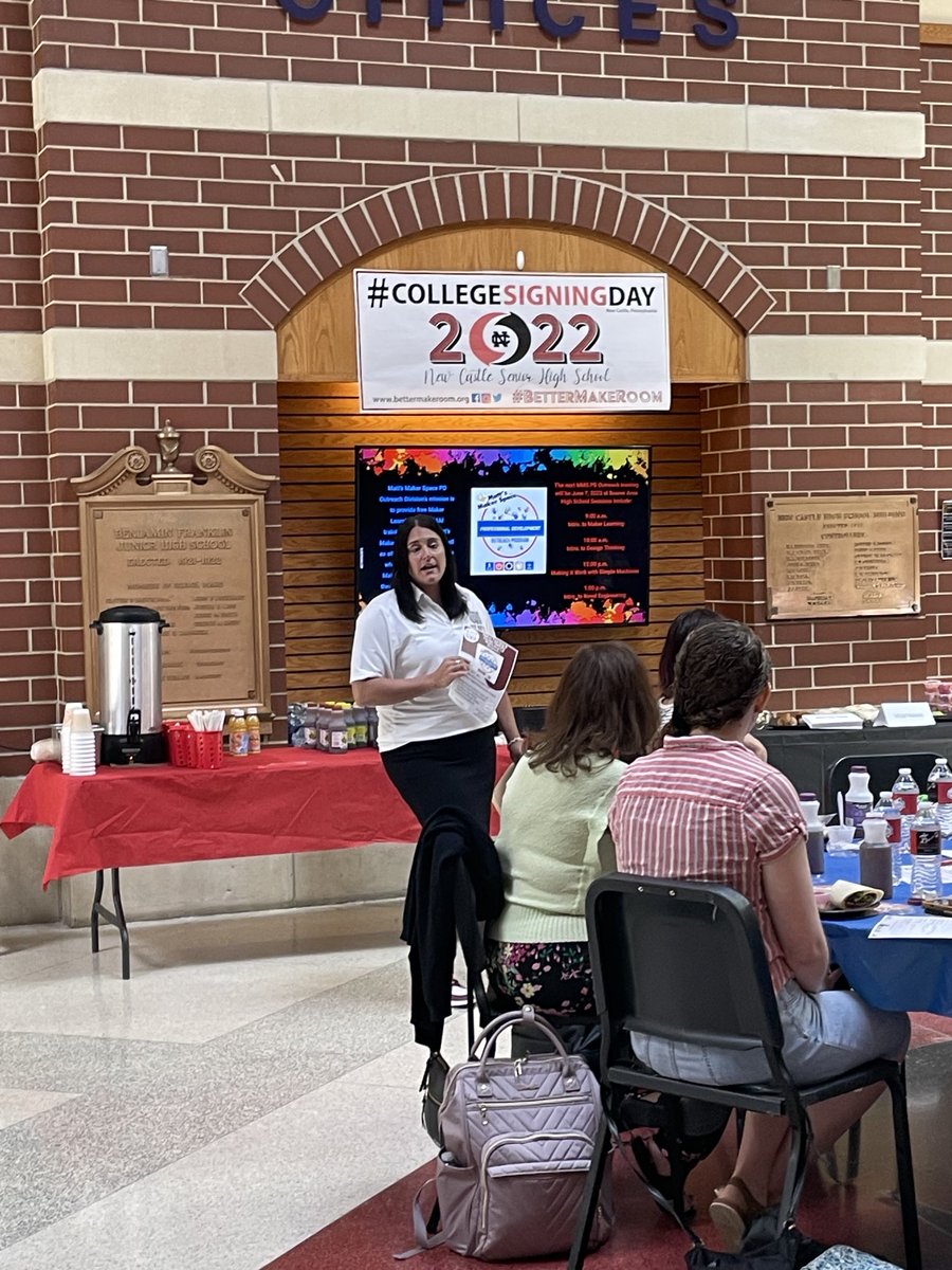 Mrs. Bechdel tweet media