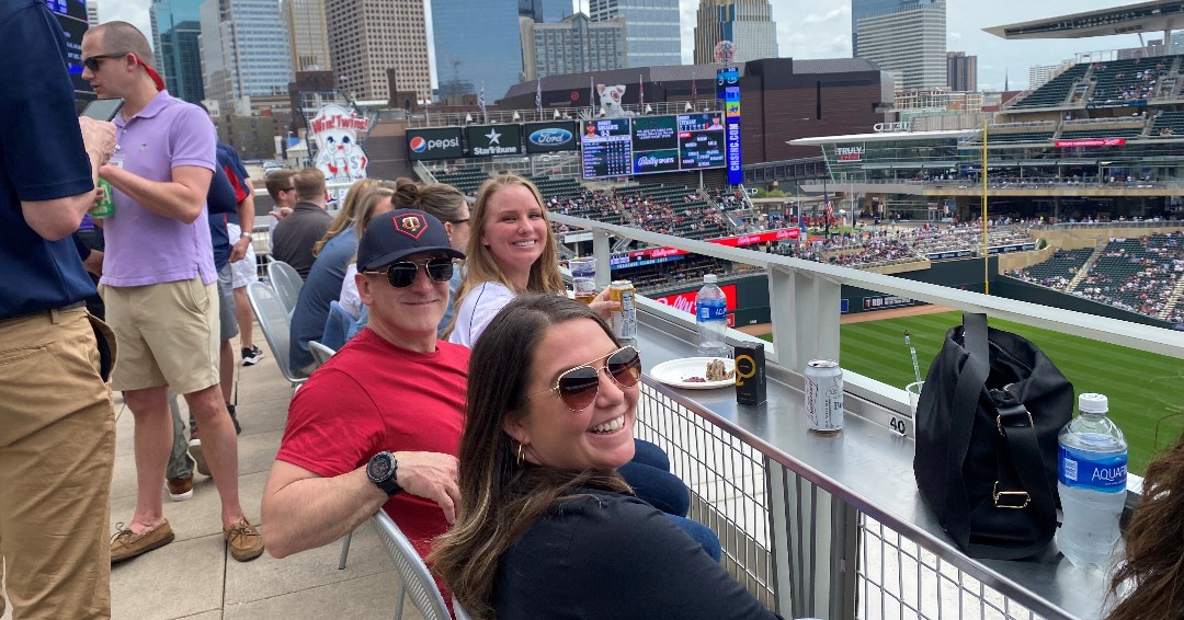 Acgminnesota's tweet photo. Everybody knows the best way to kick off summer is by watching baseball with good company! ⚾😃

The Minnesota Chapters of ACG, RMA and TMA got together on the Budweiser Deck for yesterday's Twins game! And what better ending to a fabulous event than a Twins WIN! 

#ACGMN https://t.co/EOvDcPcWul