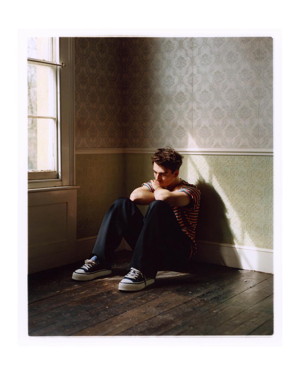 CoreyMylchDaily's tweet photo. 📸 | Corey for Behind The Blinds Magazine #coreymylchreest #QueenCharlotte  (2) https://t.co/IZ3oUdb0E0