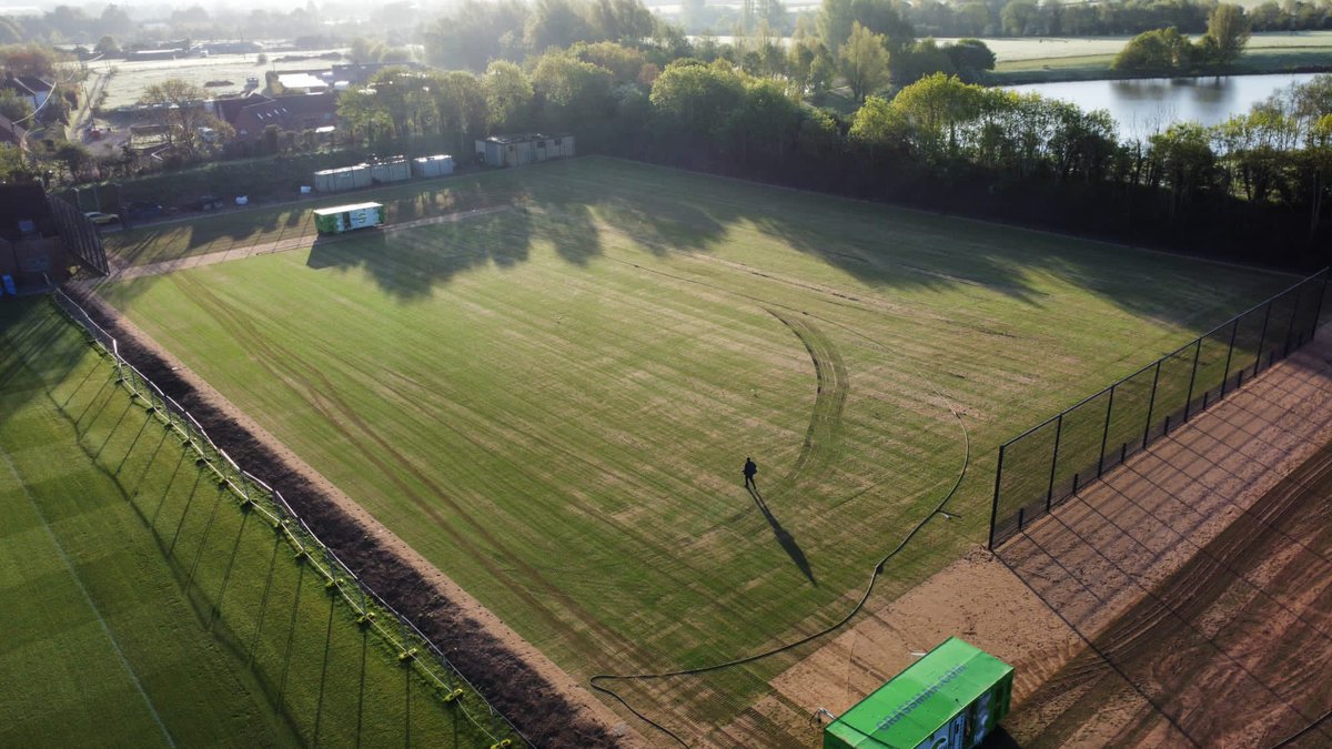 ZaniStead's tweet photo. @GrassmaxSystems Hybrid Grass stitching complete at #Ryton for @Coventry_City 

@CCFCGrounds 
@DaleGregory10 
@HSportsturf 

#GrassMax #Hybrid #Grass #Training #Ground #Pitch #Construction #Sportsturf #Contractor
#PUSB #CCFC https://t.co/1zvRCqMIBa